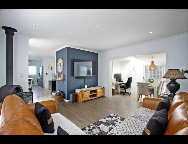 3 BEDROOM HOUSE FOR SALE IN SUNNINGDALE